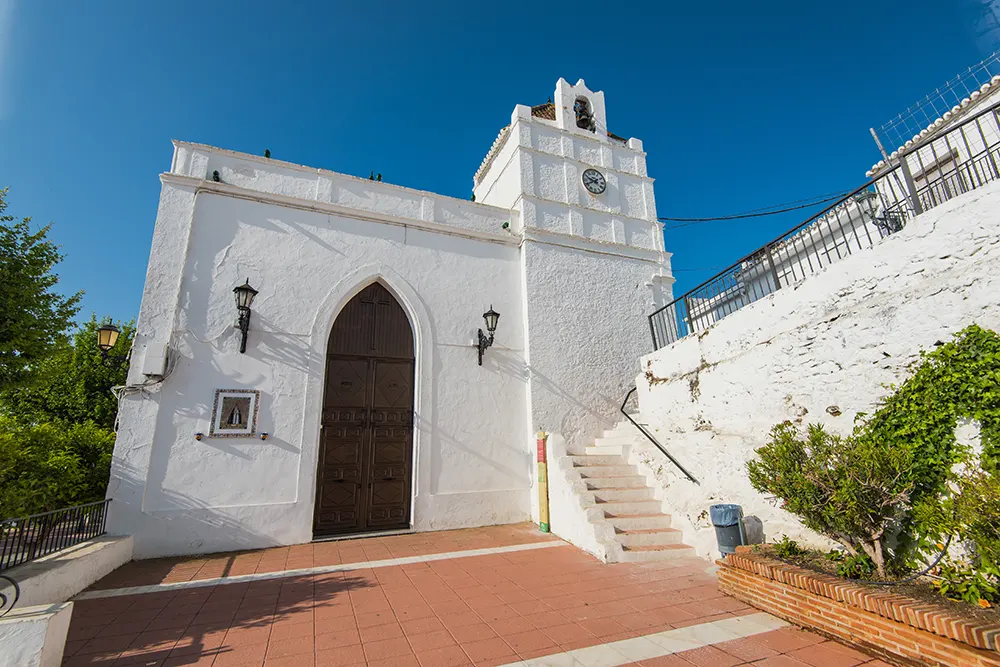 Iglesia en el pueblo de Maro en Nerja Málaga